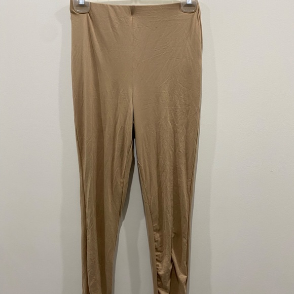FashionNova Tan leggings - Picture 2 of 3